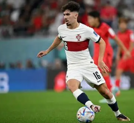 法甲賽場數據洞察:維蒂尼亞觸球頻次領跑五大聯賽