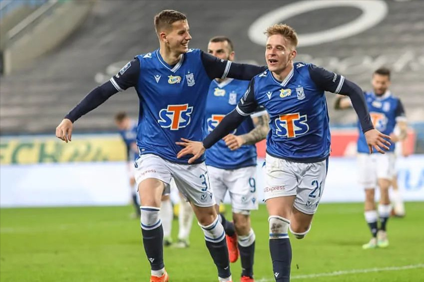 黑馬主場戰(zhàn)藍軍，歐冠生死局誰主沉浮